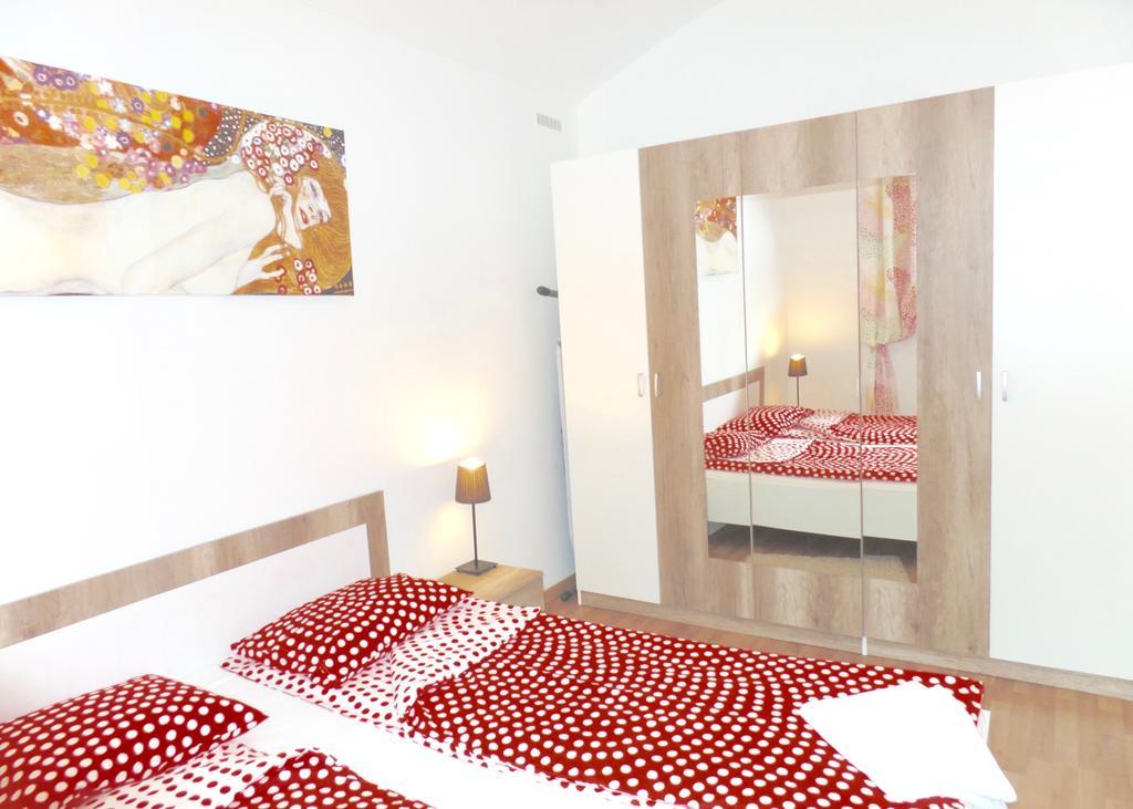 Old Town Apartments Praha Bagian luar foto